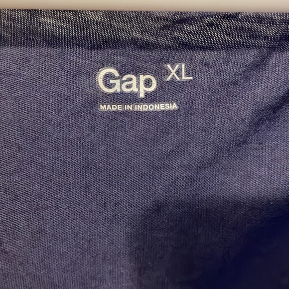 FOUR long sleeve shirt BUNDLE!! - Picture 2 of 8